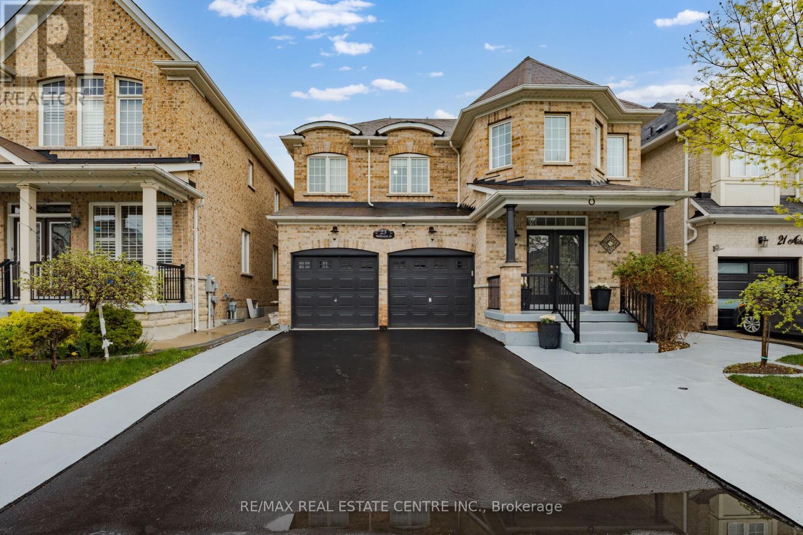 23 Addiscott Street, Brampton, Ontario  L6R 0Y2 - Photo 4 - W13095750