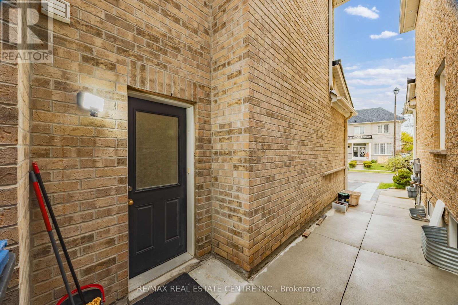 23 Addiscott Street, Brampton, Ontario  L6R 0Y2 - Photo 46 - W13095750