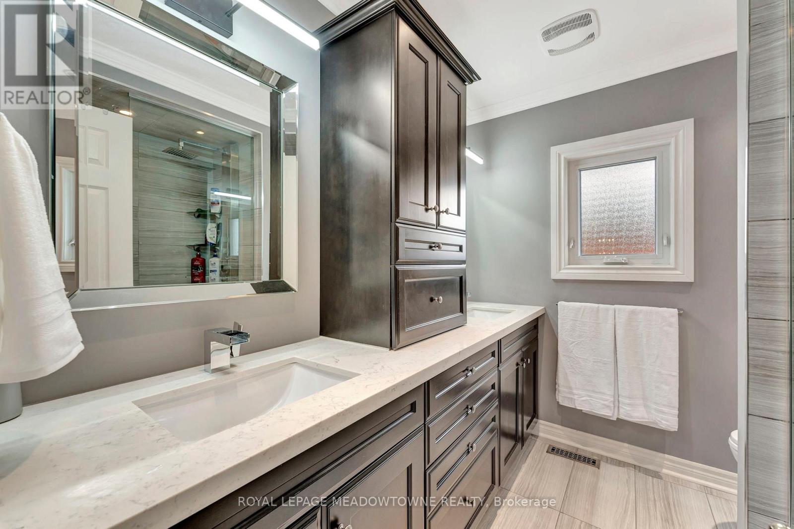 2008 Peak Place, Oakville, Ontario  L6H 5T2 - Photo 20 - W13095756