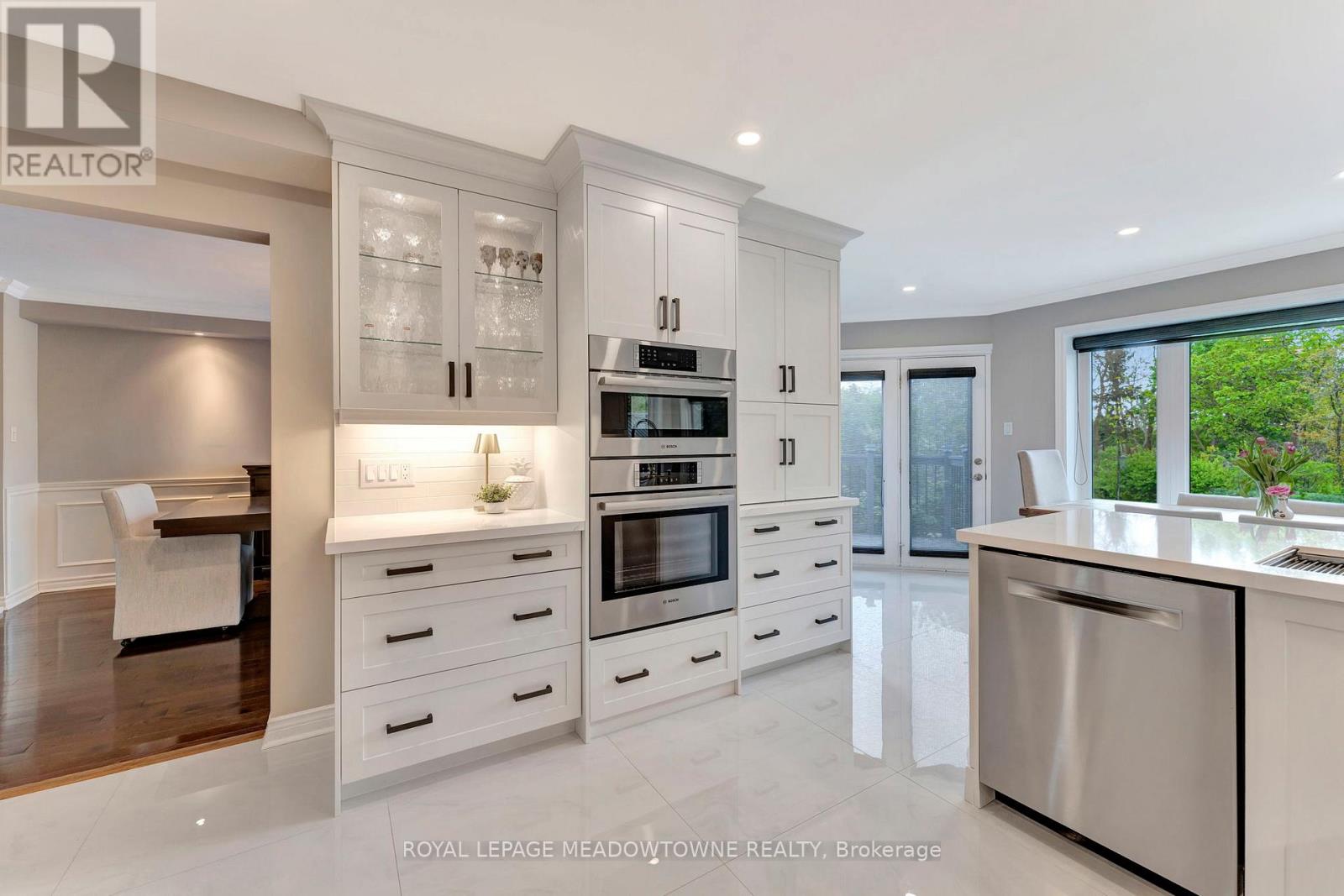 2008 Peak Place, Oakville, Ontario  L6H 5T2 - Photo 8 - W13095756