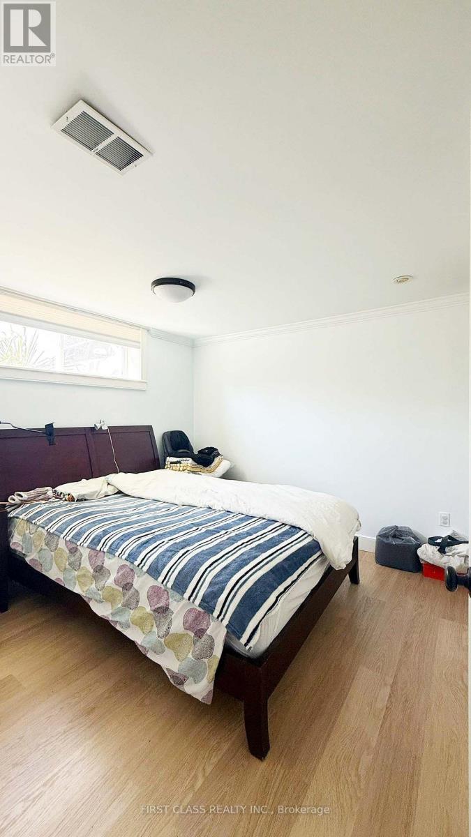 1379 Willowdown Road, Oakville, Ontario  L6L 1X2 - Photo 21 - W13095910