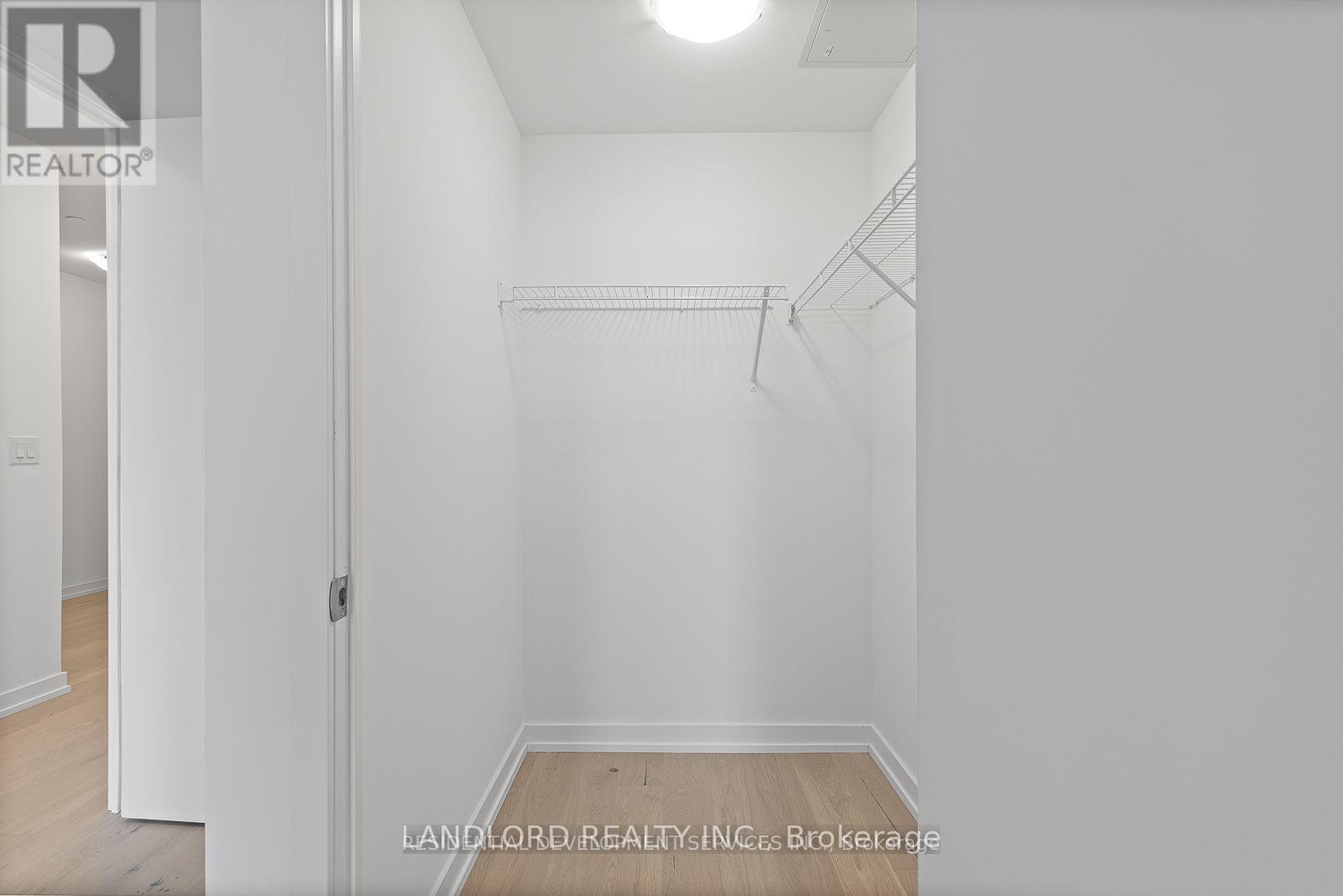 1210 - 3100 Keele Street, Toronto, Ontario  M3M 0E1 - Photo 10 - W13095918