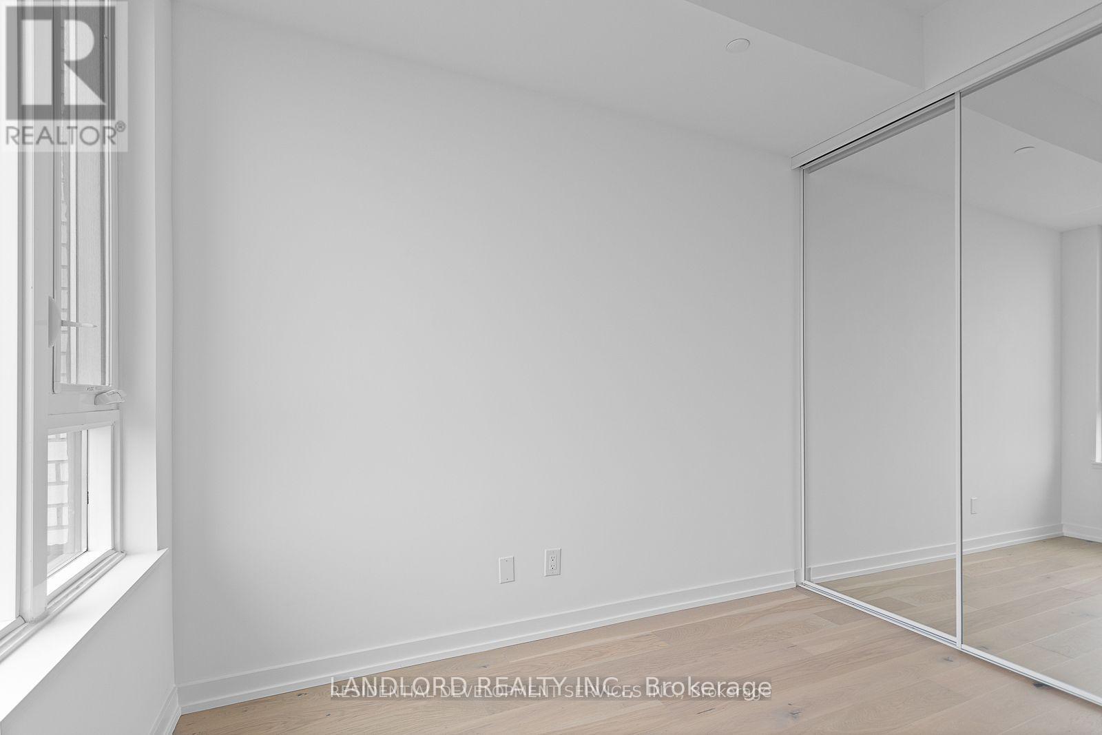 1210 - 3100 Keele Street, Toronto, Ontario  M3M 0E1 - Photo 15 - W13095918