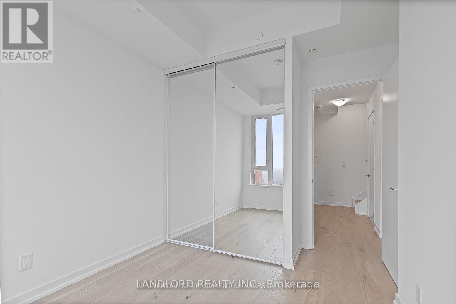 1210 - 3100 Keele Street, Toronto, Ontario  M3M 0E1 - Photo 16 - W13095918