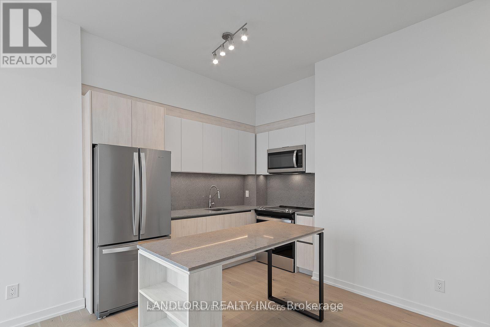 1210 - 3100 Keele Street, Toronto, Ontario  M3M 0E1 - Photo 4 - W13095918