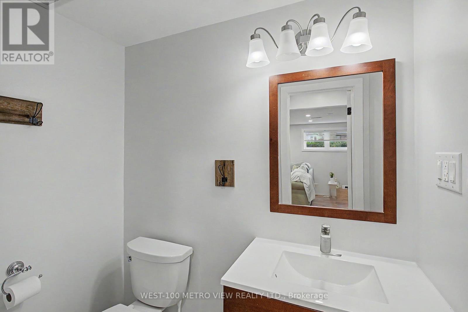 2144 Sandringham Drive, Burlington, Ontario  L7P 1T9 - Photo 19 - W13095920