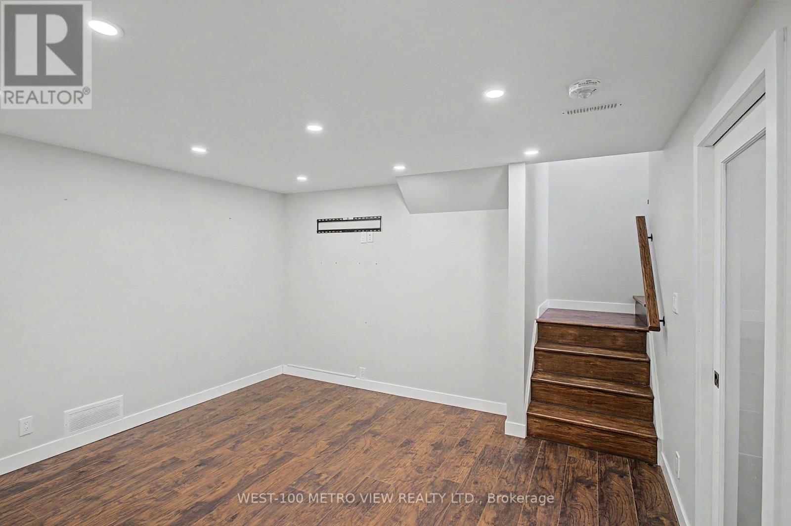 2144 Sandringham Drive, Burlington, Ontario  L7P 1T9 - Photo 23 - W13095920