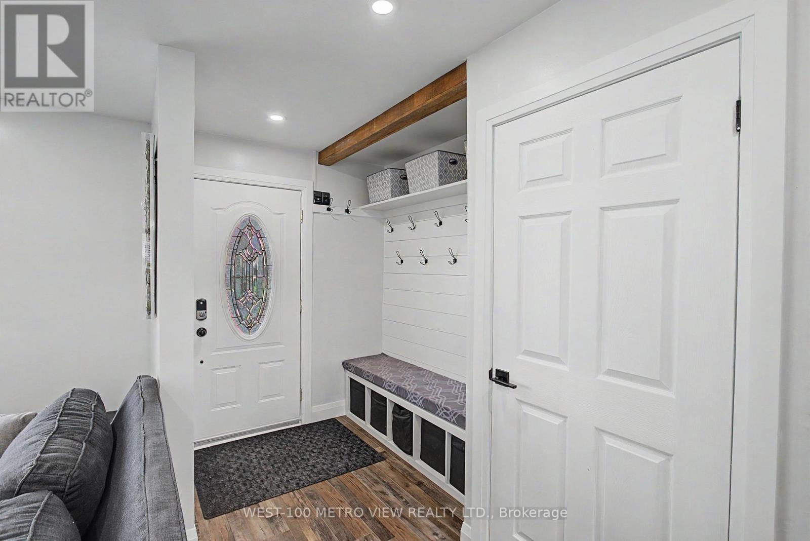 2144 Sandringham Drive, Burlington, Ontario  L7P 1T9 - Photo 3 - W13095920
