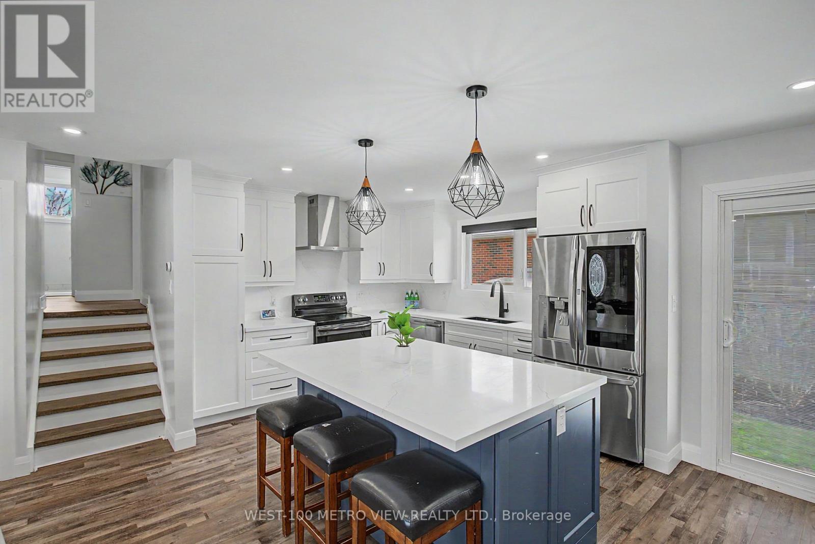 2144 Sandringham Drive, Burlington, Ontario  L7P 1T9 - Photo 7 - W13095920