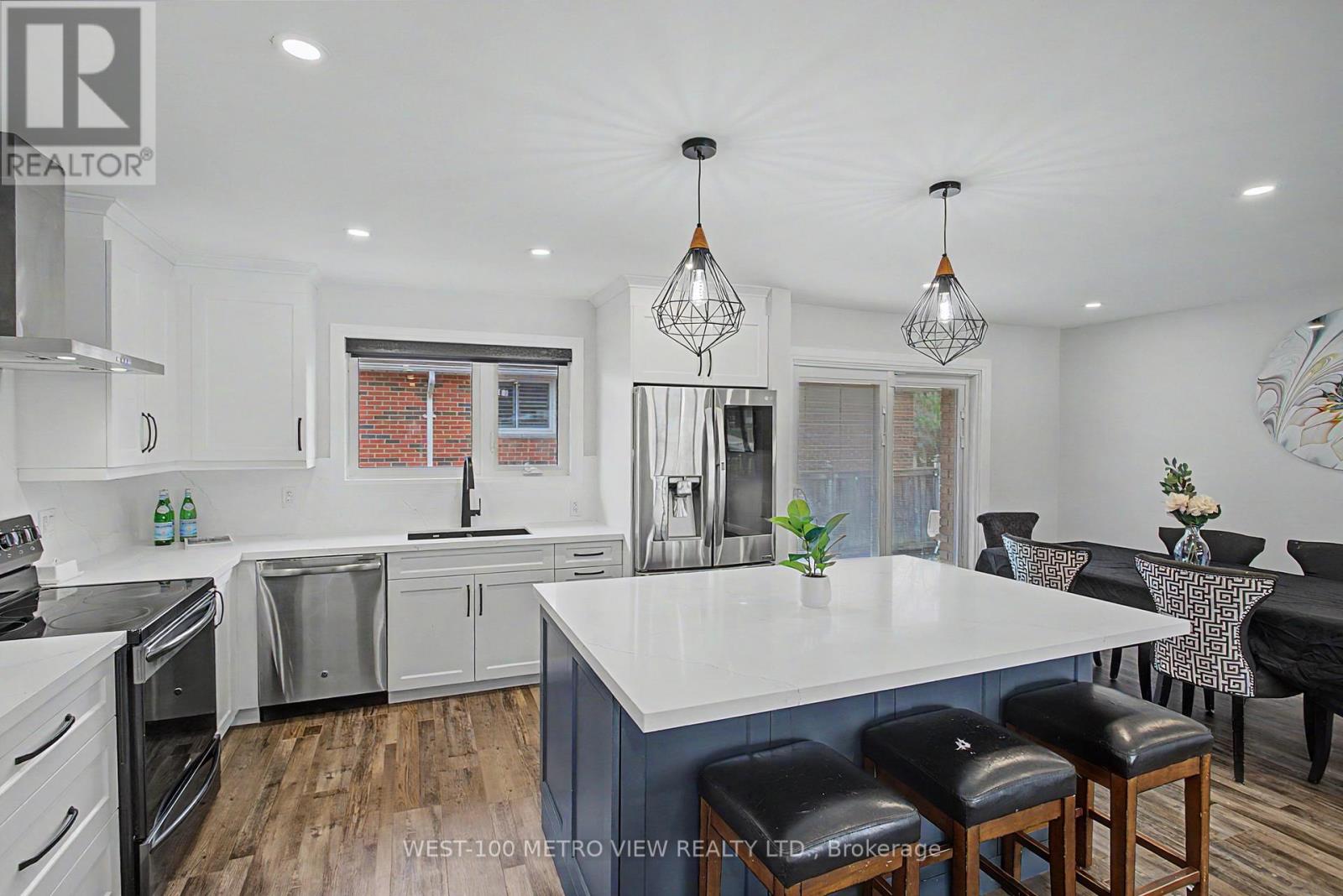 2144 Sandringham Drive, Burlington, Ontario  L7P 1T9 - Photo 8 - W13095920