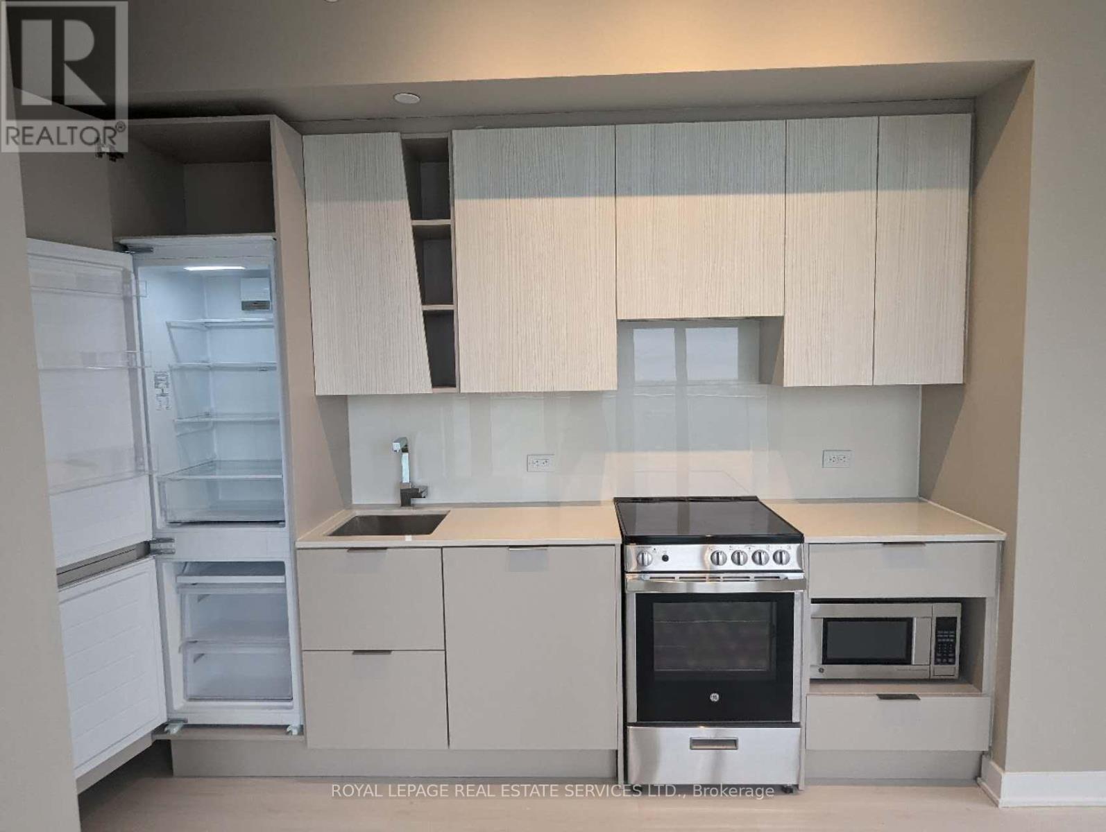 3003 - 3900 Confederation Parkway, Mississauga, Ontario  L5B 0M3 - Photo 10 - W13095990