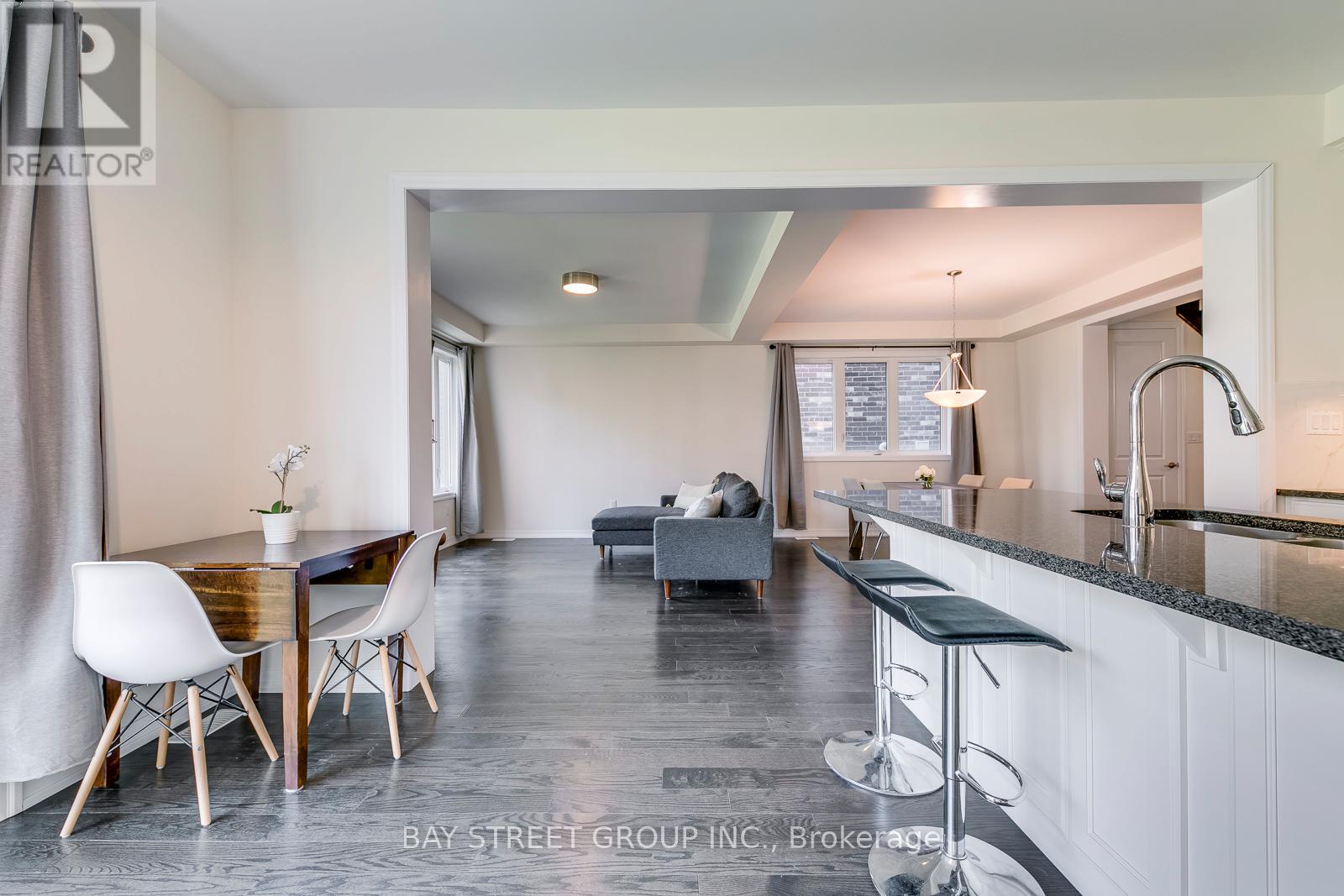366 Harold Dent Trail, Oakville, Ontario  L6M 0N3 - Photo 12 - W13096024