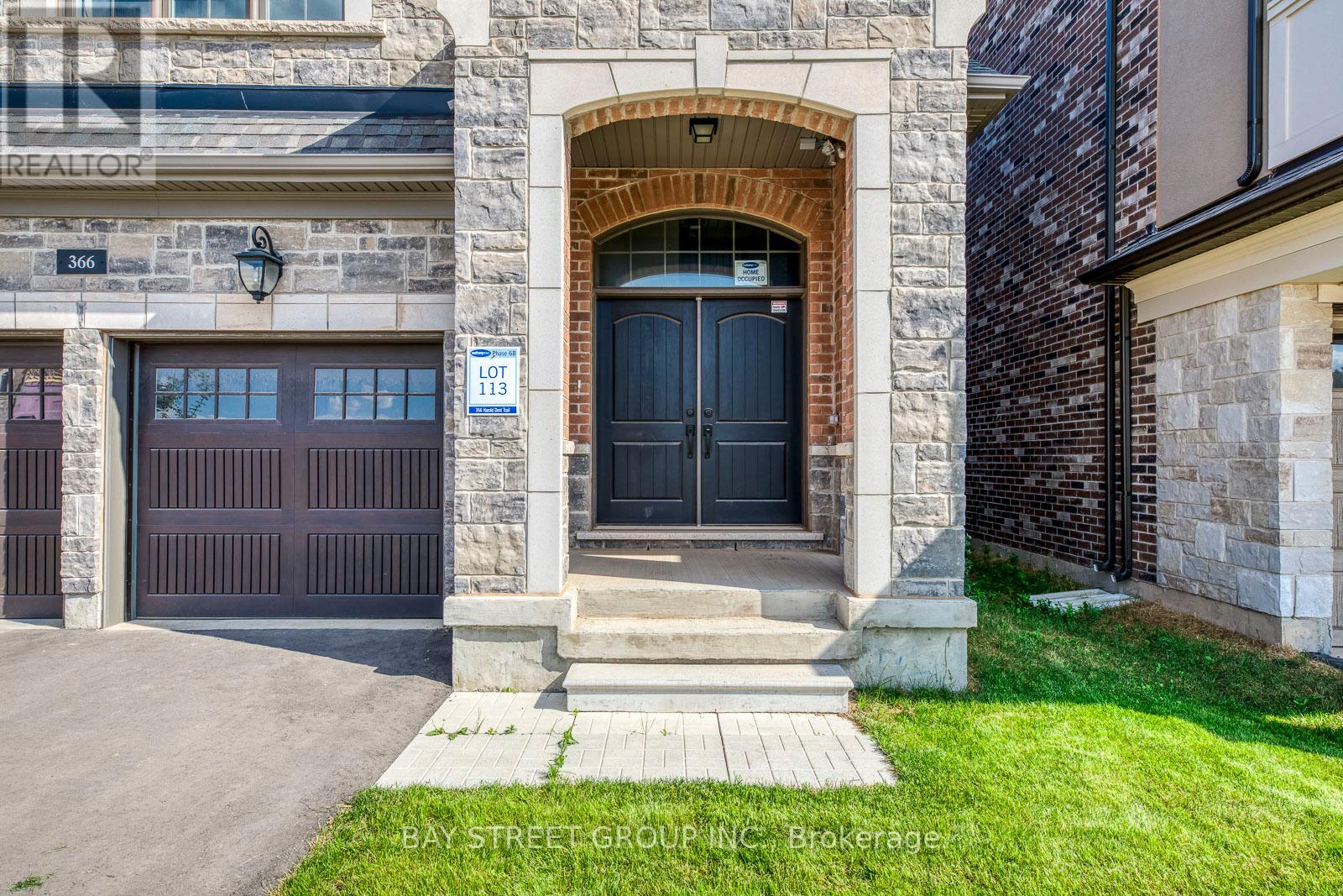 366 Harold Dent Trail, Oakville, Ontario  L6M 0N3 - Photo 3 - W13096024