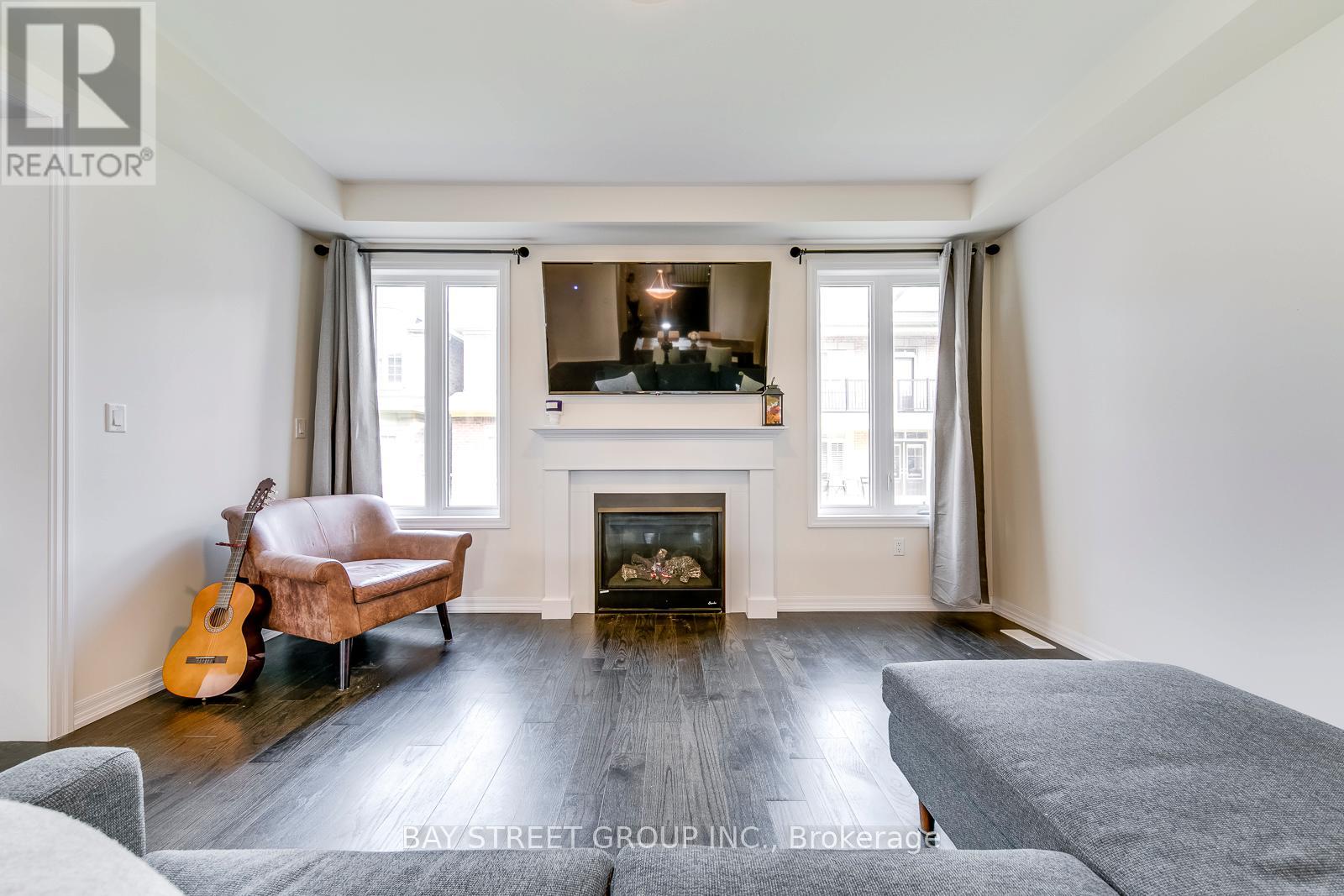 366 Harold Dent Trail, Oakville, Ontario  L6M 0N3 - Photo 5 - W13096024