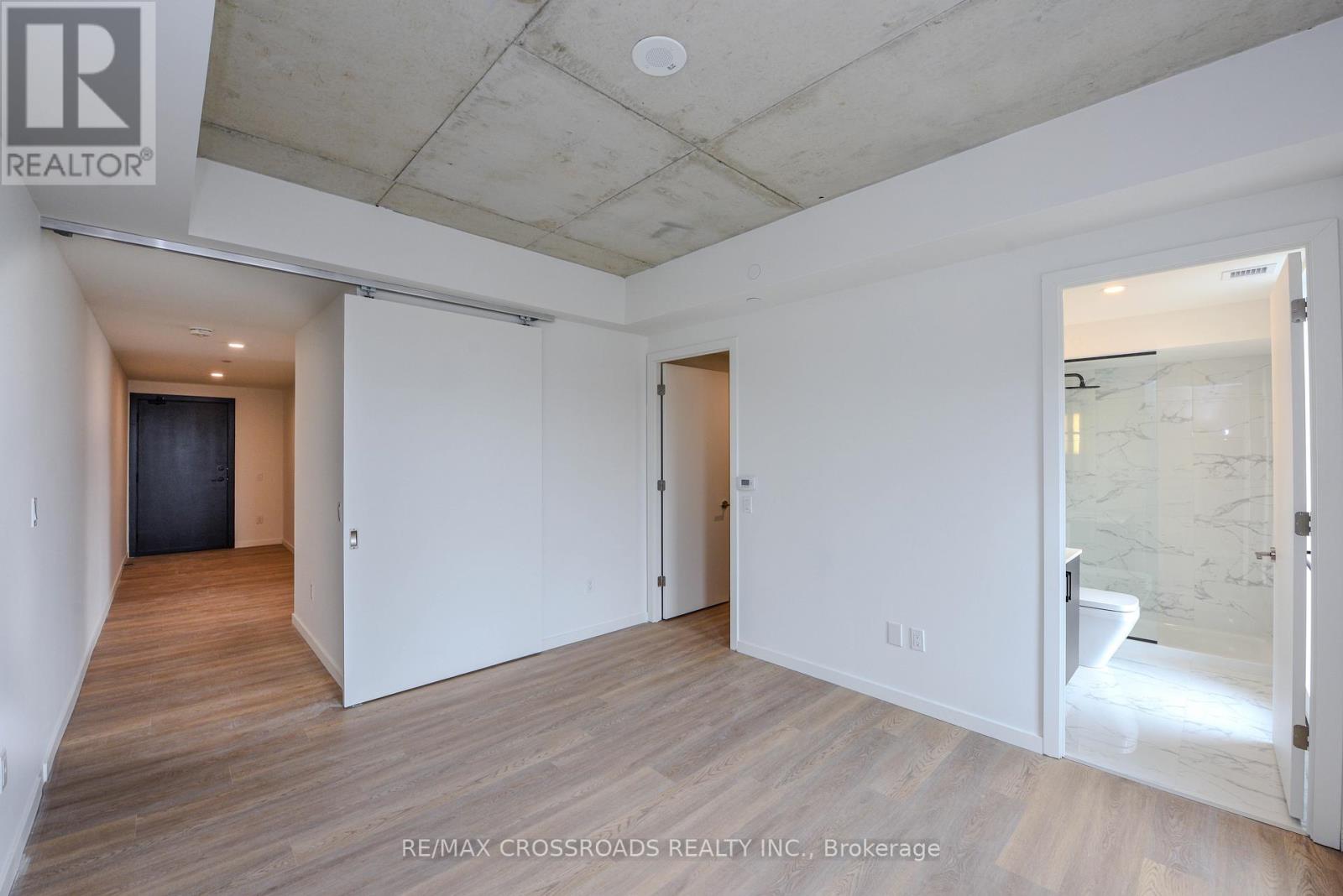 520 - 689 The Queensway Drive, Toronto, Ontario  M8Y 1L1 - Photo 4 - W13096040