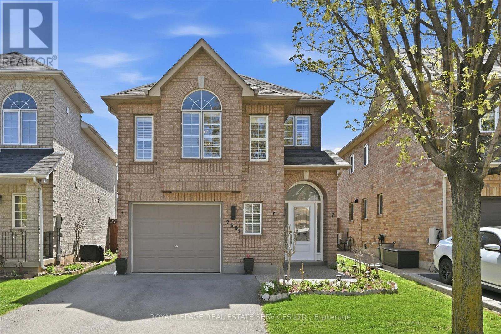2605 LONGRIDGE CRESCENT, Oakville, Ontario
