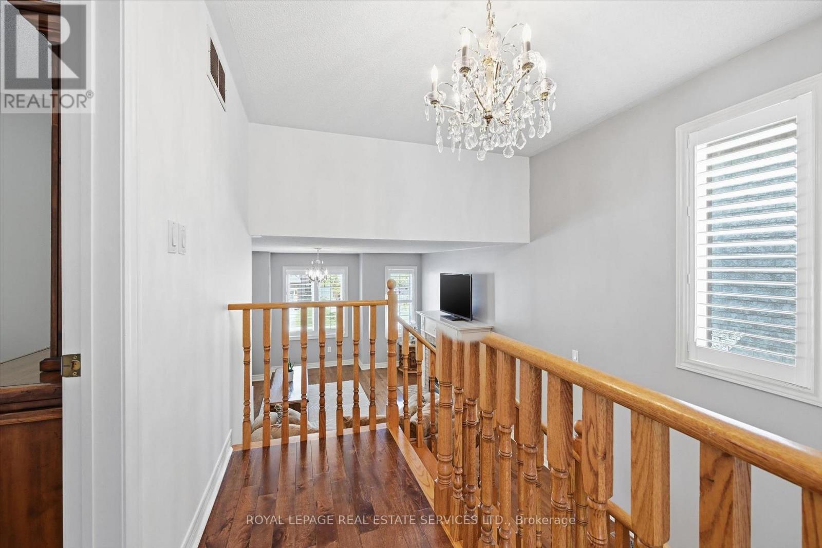 2605 Longridge Crescent, Oakville, Ontario  L6H 6S1 - Photo 18 - W13096068