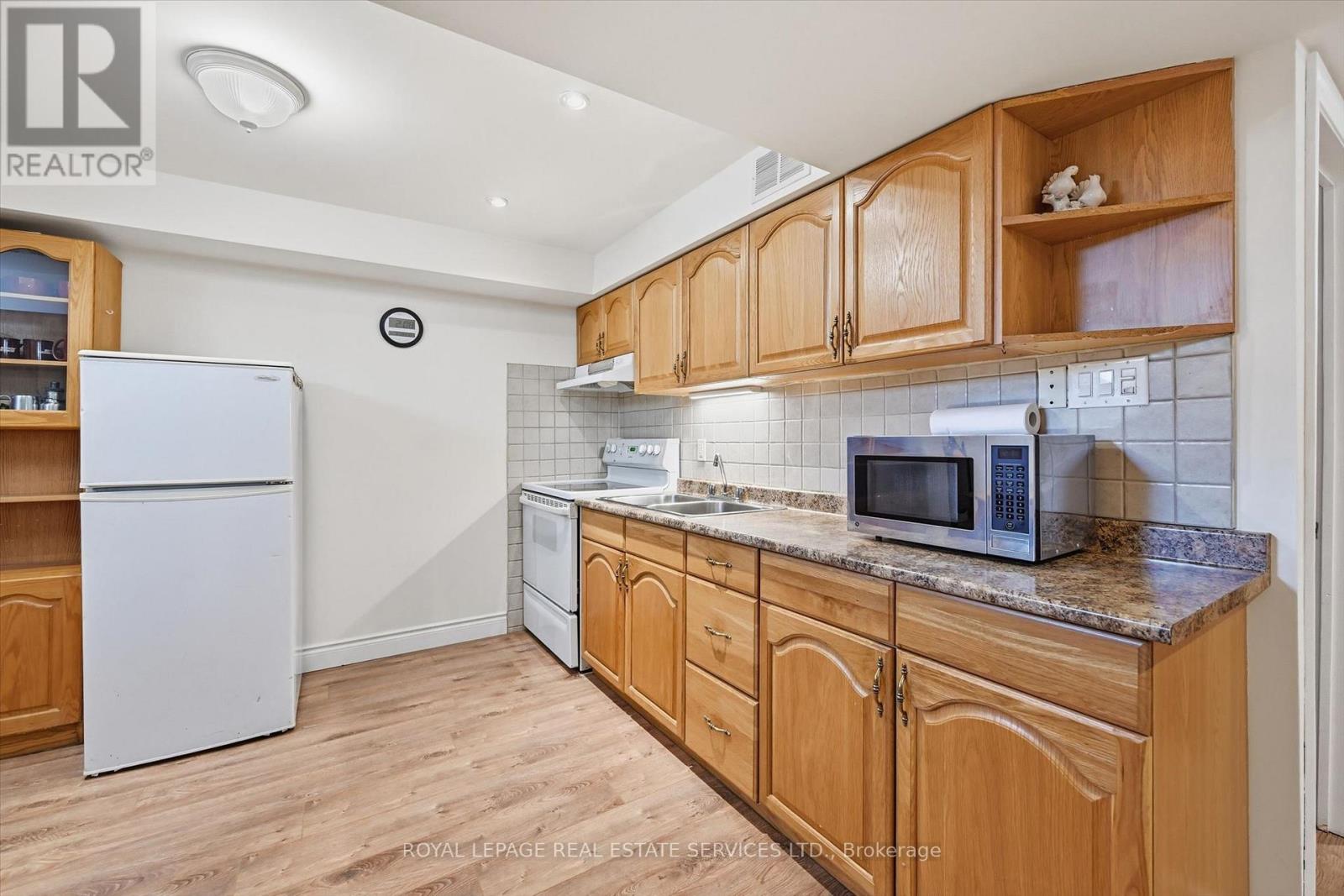 2605 Longridge Crescent, Oakville, Ontario  L6H 6S1 - Photo 35 - W13096068