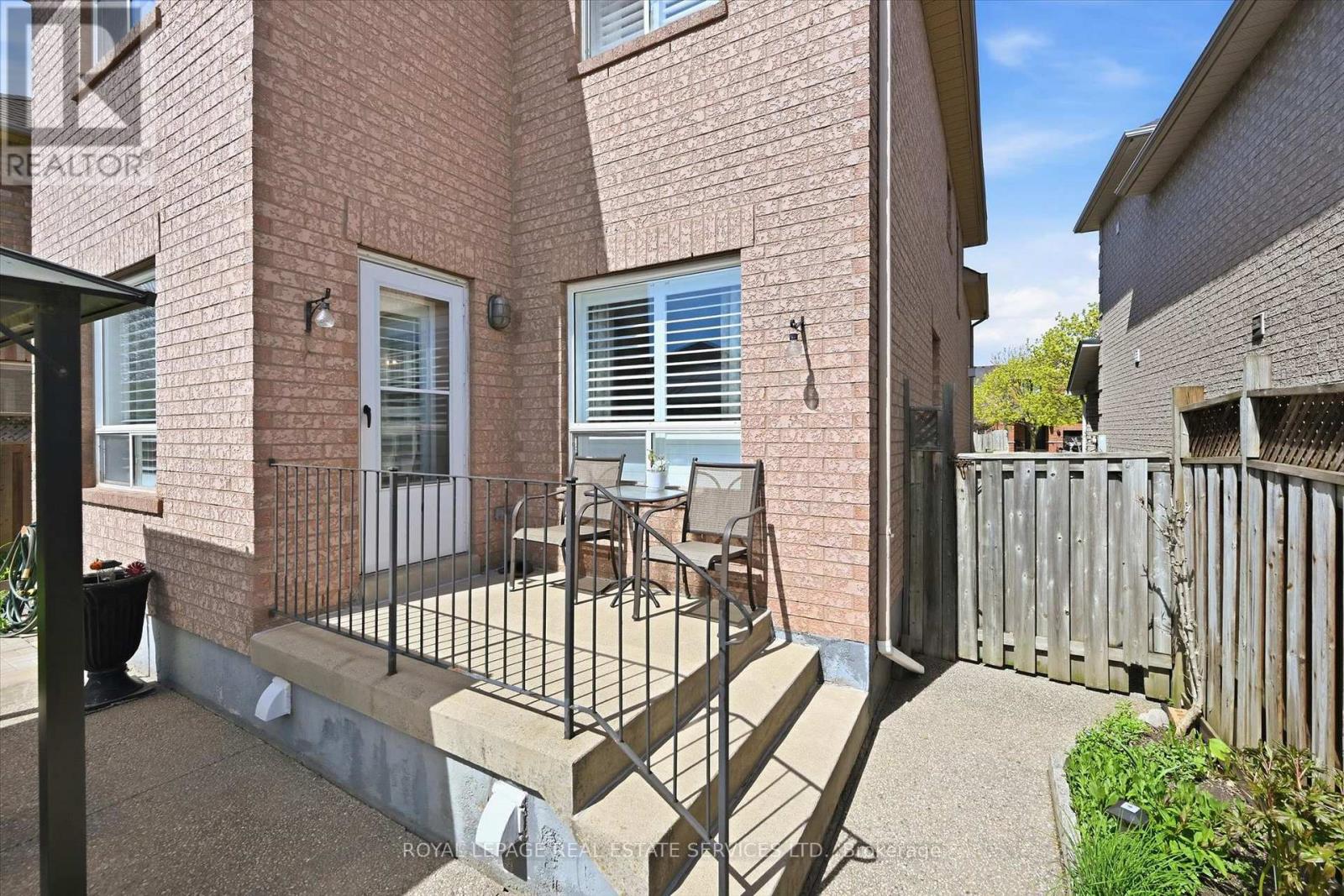 2605 Longridge Crescent, Oakville, Ontario  L6H 6S1 - Photo 38 - W13096068