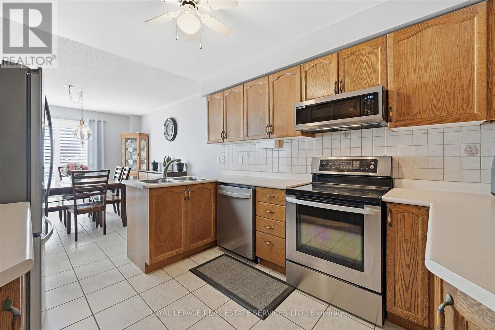 2605 Longridge Crescent, Oakville, Ontario  L6H 6S1 - Photo 6 - W13096068