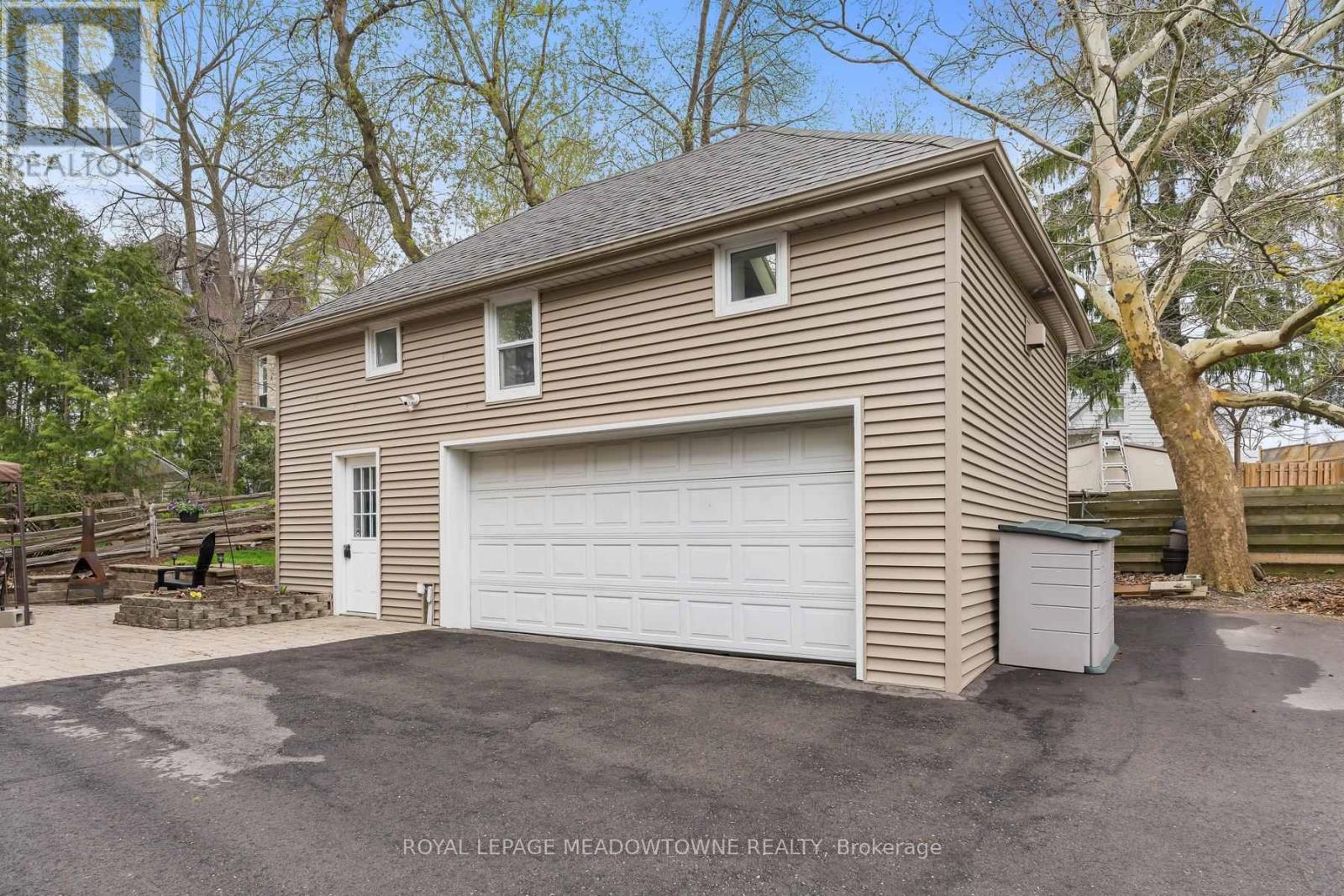 8 Queen Street, Halton Hills, Ontario  L7G 2E4 - Photo 49 - W13096092