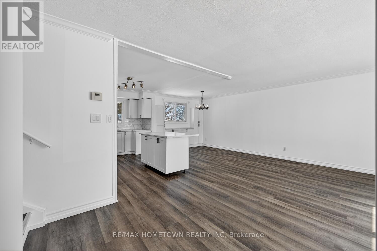 31 Vanier Drive, Brockville, Ontario  K6V 3J6 - Photo 7 - X12843980