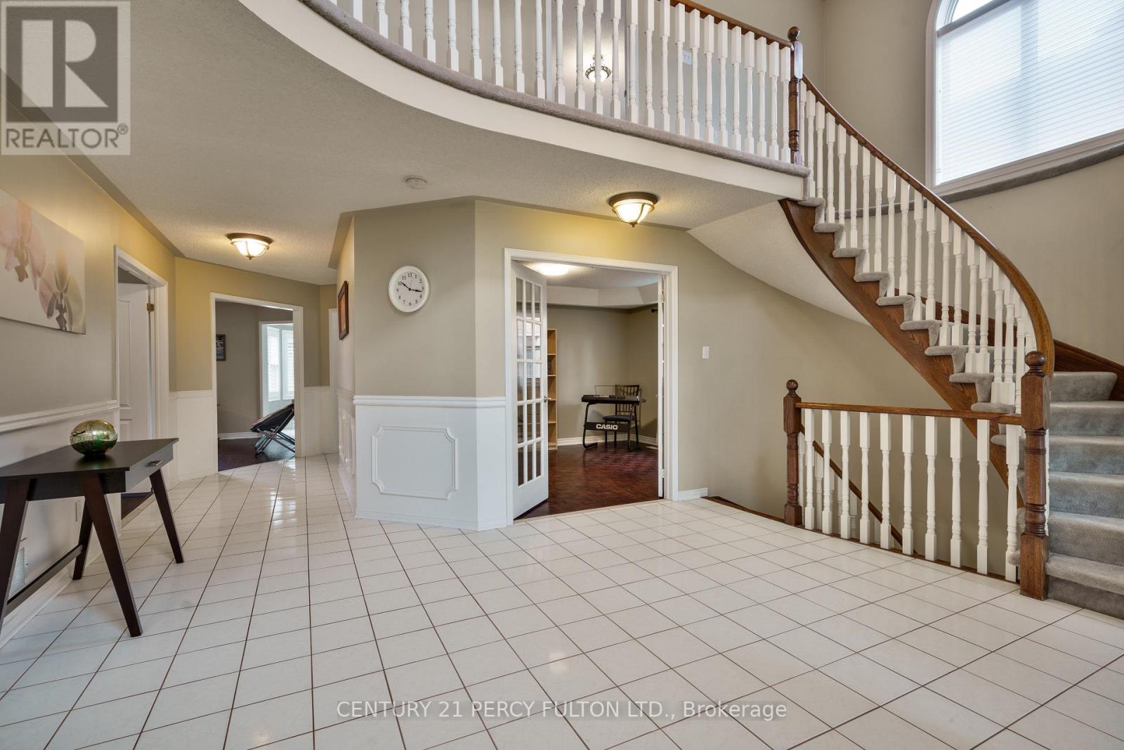 54 Cityview Circle, Barrie, Ontario  L4N 7V1 - Photo 4 - S13024080