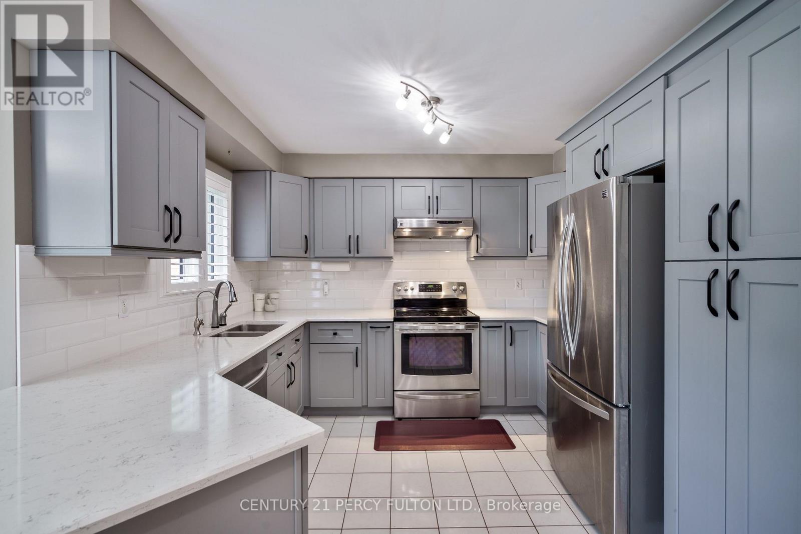 54 Cityview Circle, Barrie, Ontario  L4N 7V1 - Photo 8 - S13024080
