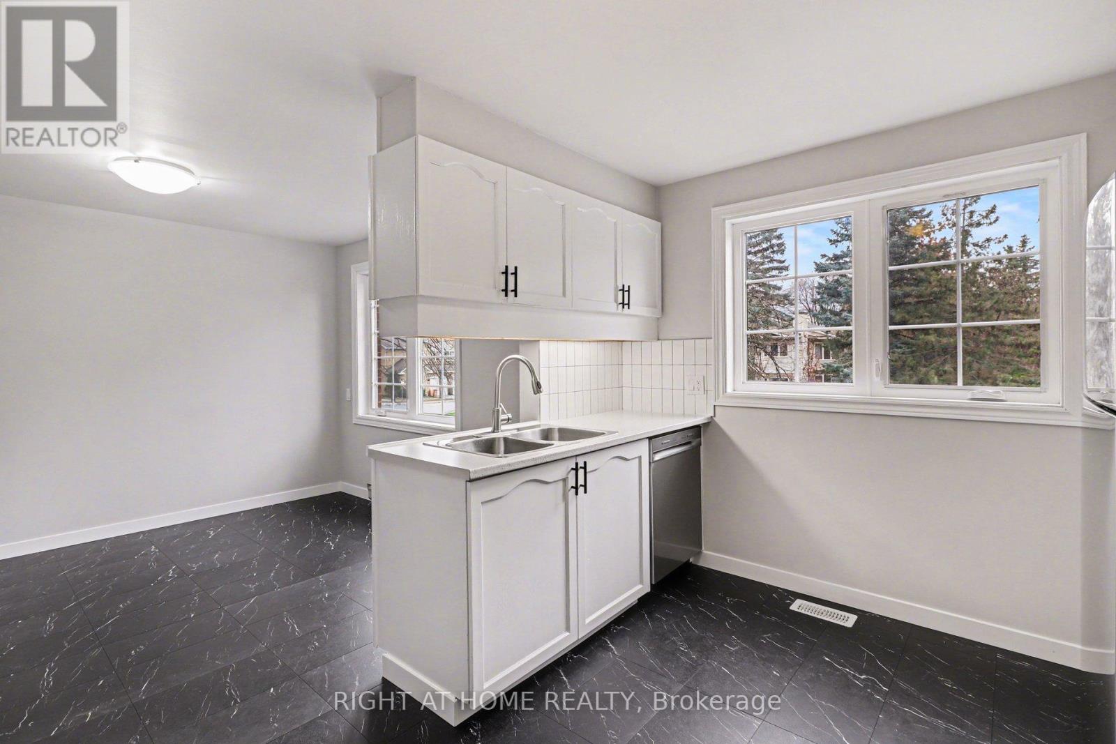 26 Wrenwood Crescent, Ottawa, Ontario  K2G 5V5 - Photo 18 - X13066472