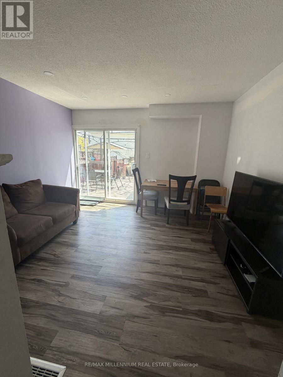 6 Cedarhill Crescent, Kitchener, Ontario  N2E 2H4 - Photo 6 - X13095772