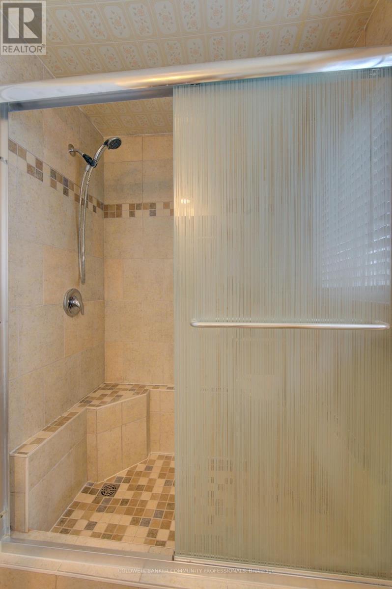 19 White Owl Crescent, Brantford, Ontario  N3P 1A1 - Photo 18 - X13095808
