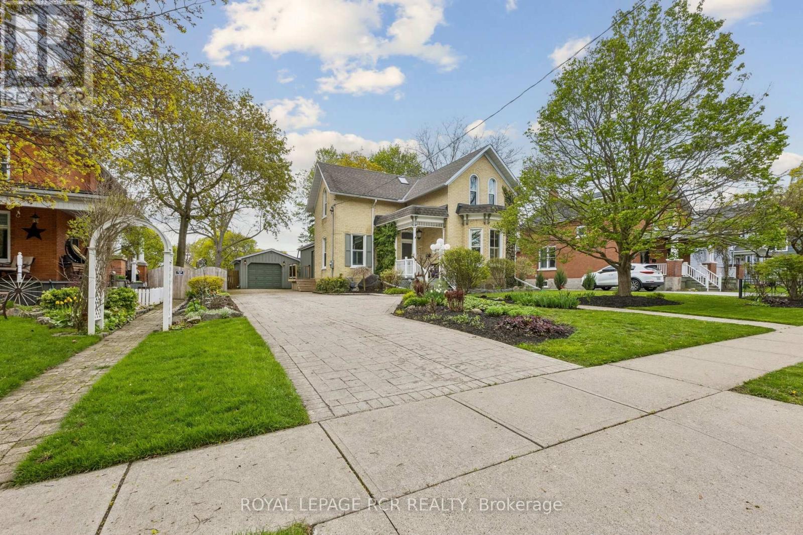 838 QUEENSTON ROAD, Cambridge, Ontario
