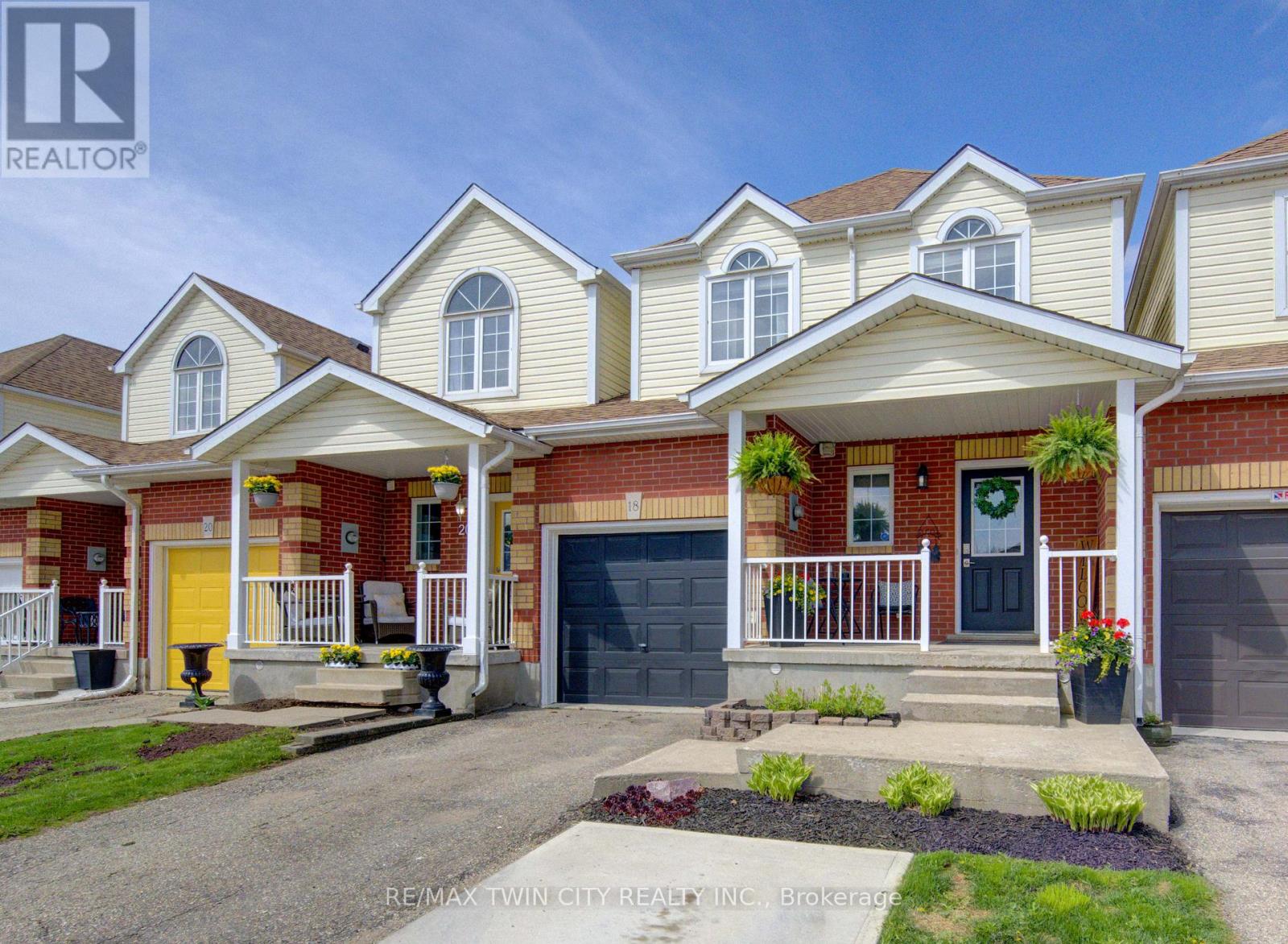 18 Carriage Hill Trail, Woolwich, Ontario  N3B 3K7 - Photo 2 - X13096008