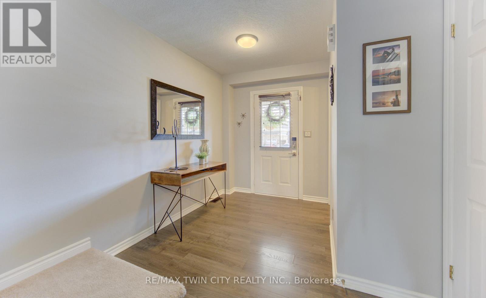 18 Carriage Hill Trail, Woolwich, Ontario  N3B 3K7 - Photo 6 - X13096008