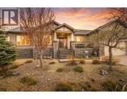 100 Canyoncrest Point W, Lethbridge, Alberta
