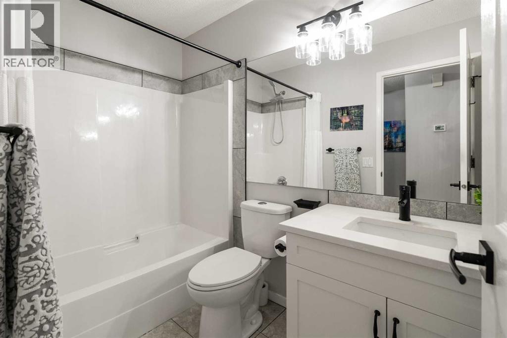 94 Edgebrook Heights Nw, Calgary, Alberta  T3A 5M5 - Photo 31 - A2306637