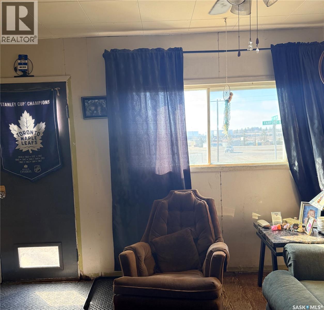 902 Fairford Street E, Moose Jaw, Saskatchewan  S6H 0G5 - Photo 3 - SK035230
