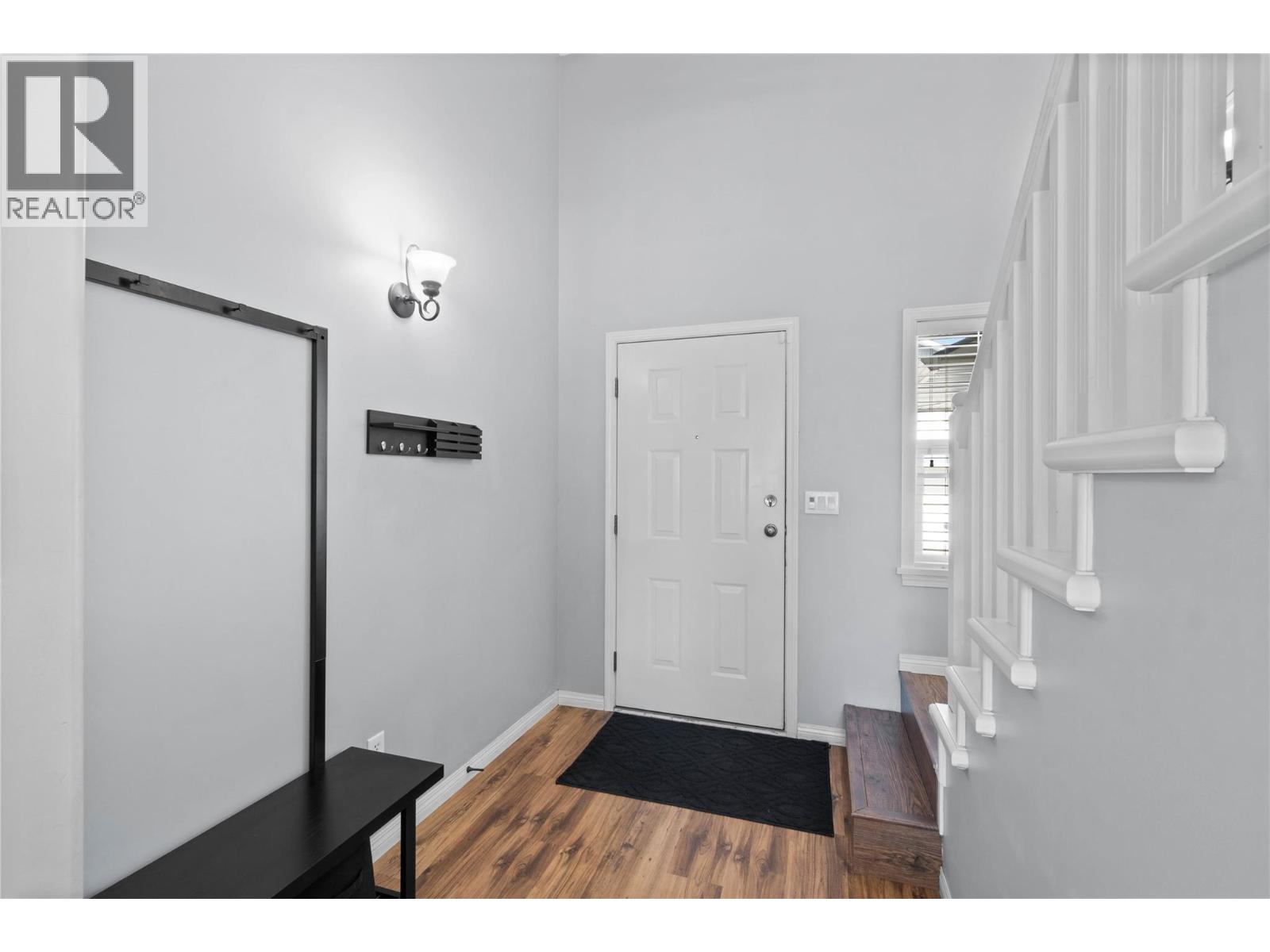 1945 Grasslands Boulevard Unit# 4, Kamloops, British Columbia  V2B 1V1 - Photo 2 - 10386153
