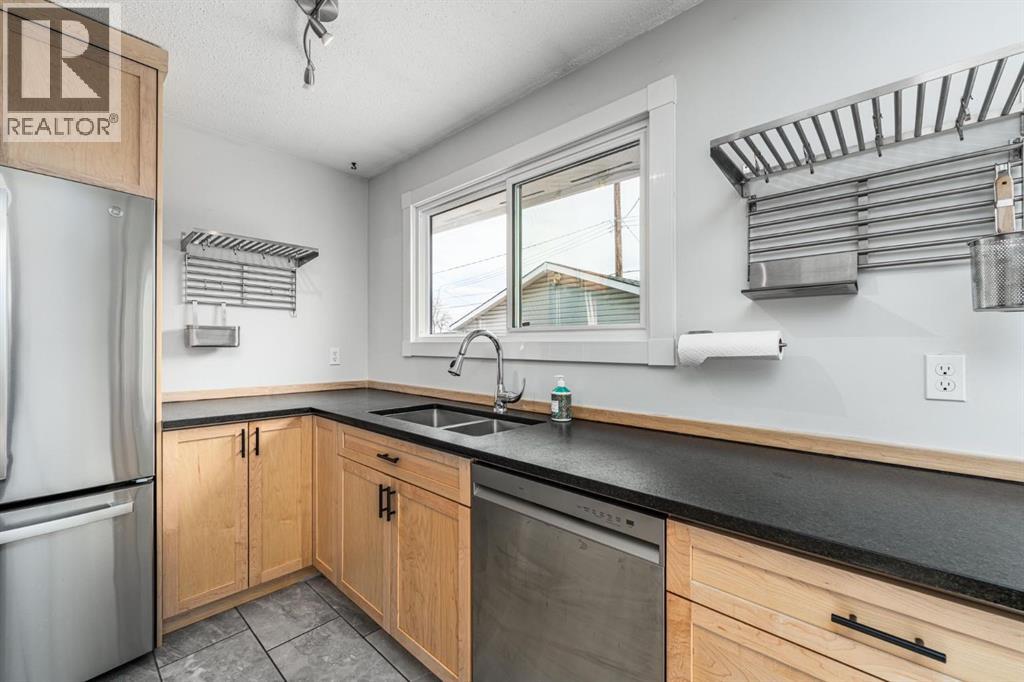 5207 5 Avenue Se, Calgary, Alberta  T2A 4X9 - Photo 14 - A2308700