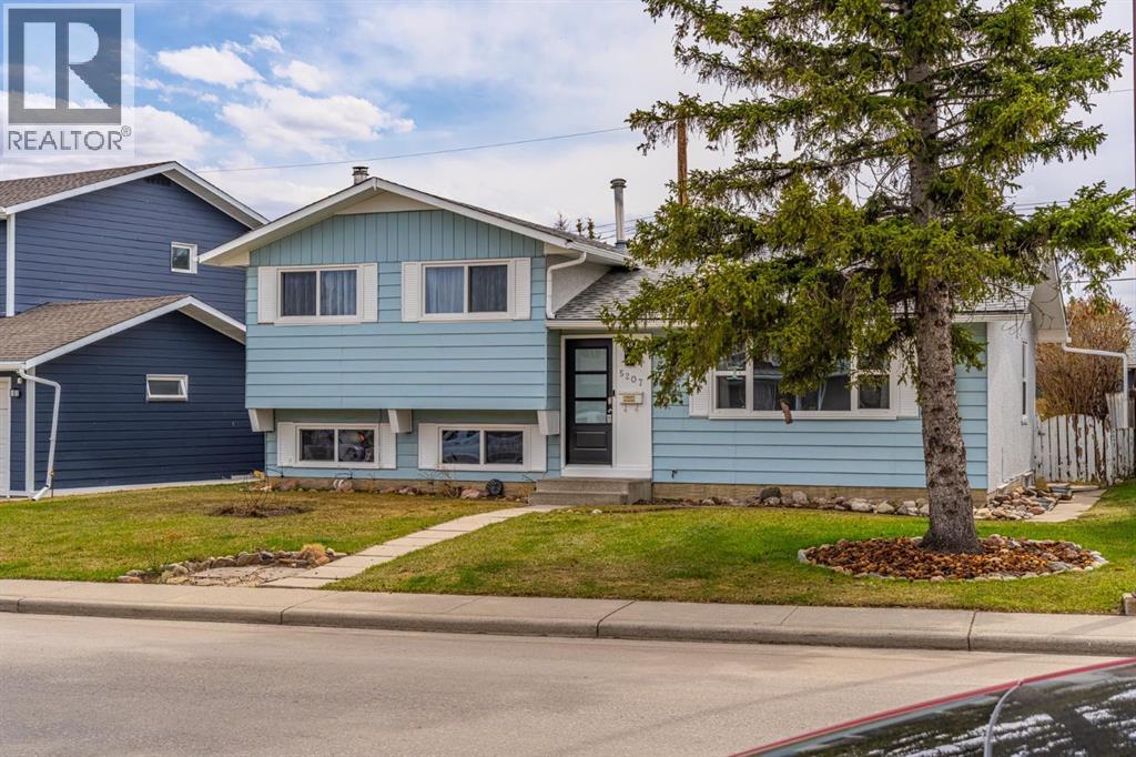 5207 5 Avenue Se, Calgary, Alberta  T2A 4X9 - Photo 2 - A2308700