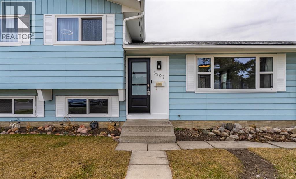 5207 5 Avenue Se, Calgary, Alberta  T2A 4X9 - Photo 3 - A2308700