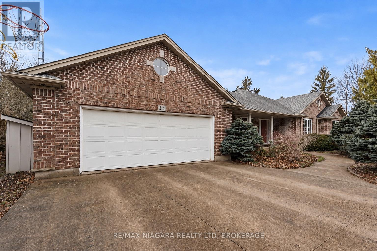 111 Pearson Road, Welland, Ontario  L3B 5N4 - Photo 3 - X12858414