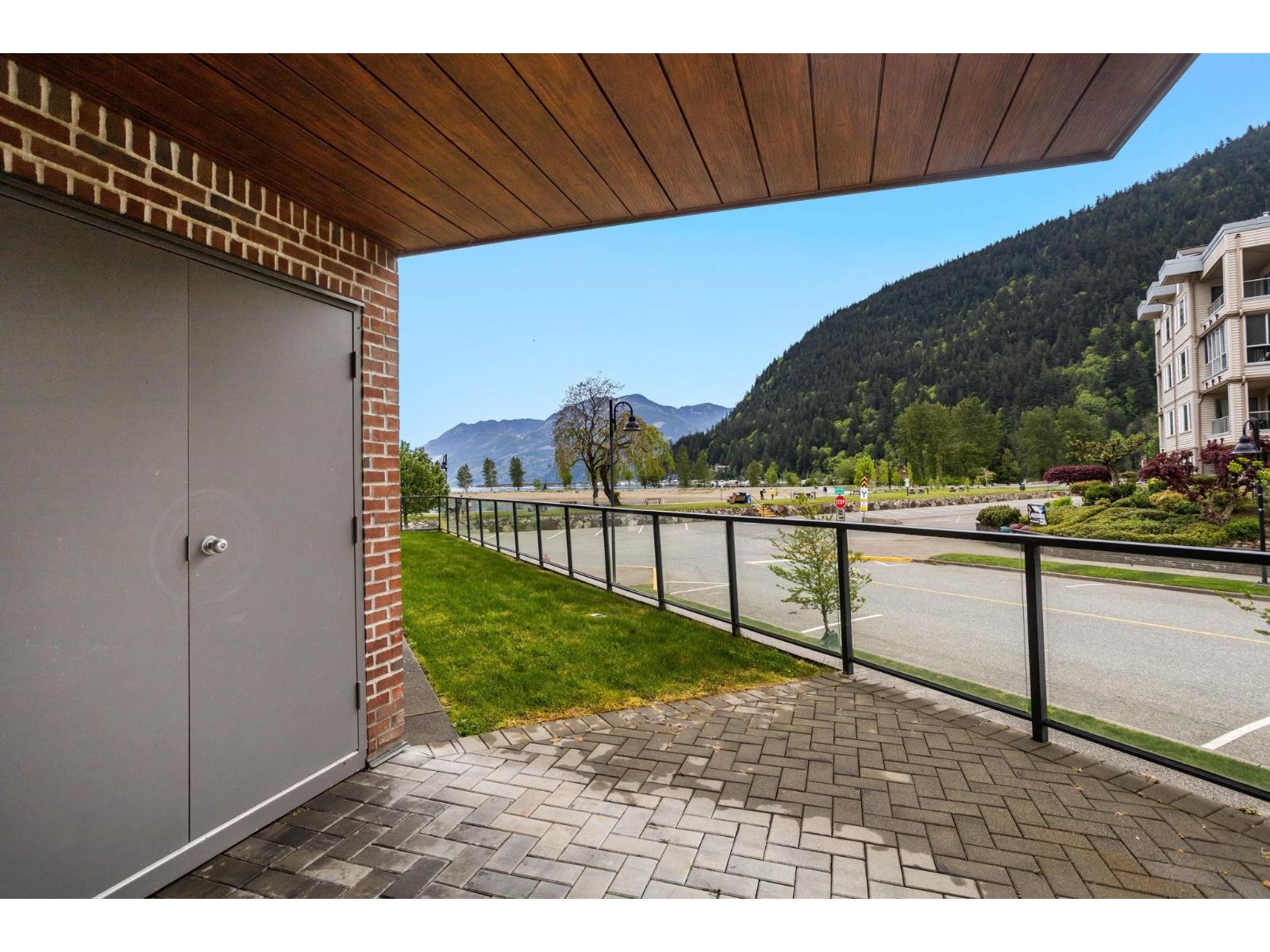 123 378 Esplanade Avenue, Harrison Hot Springs, Harrison Hot Springs, British Columbia  V0M 1A3 - Photo 11 - R3119878