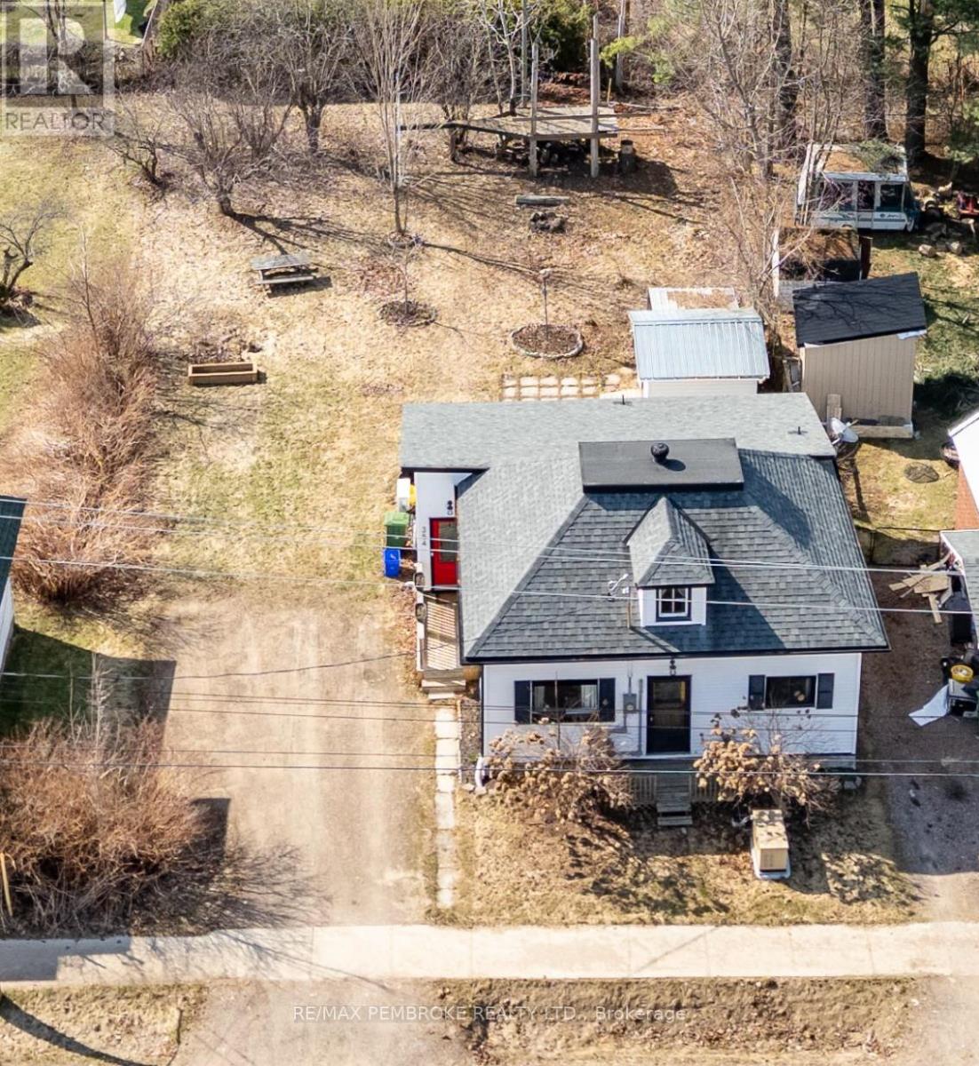 354 IRVING STREET, Pembroke, Ontario