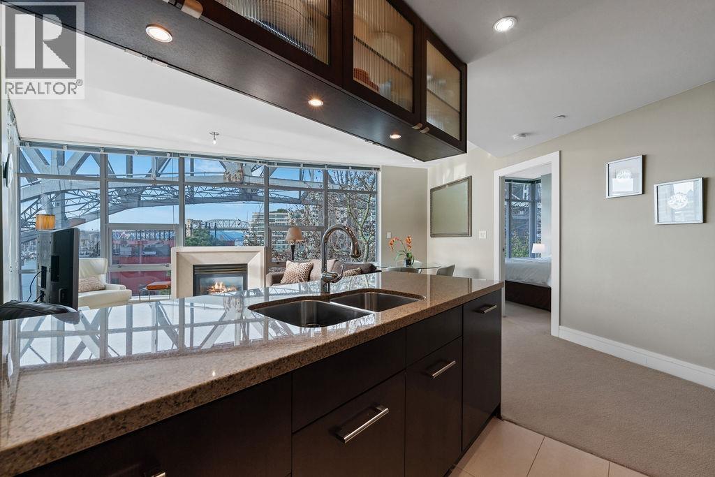 505 628 Kinghorne Mews, Vancouver, British Columbia  V6Z 3A9 - Photo 14 - R3120744