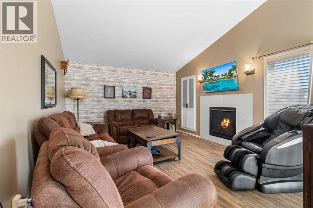 13 Cyprus Road, Blackfalds, Alberta  T4M 0E2 - Photo 6 - A2303588