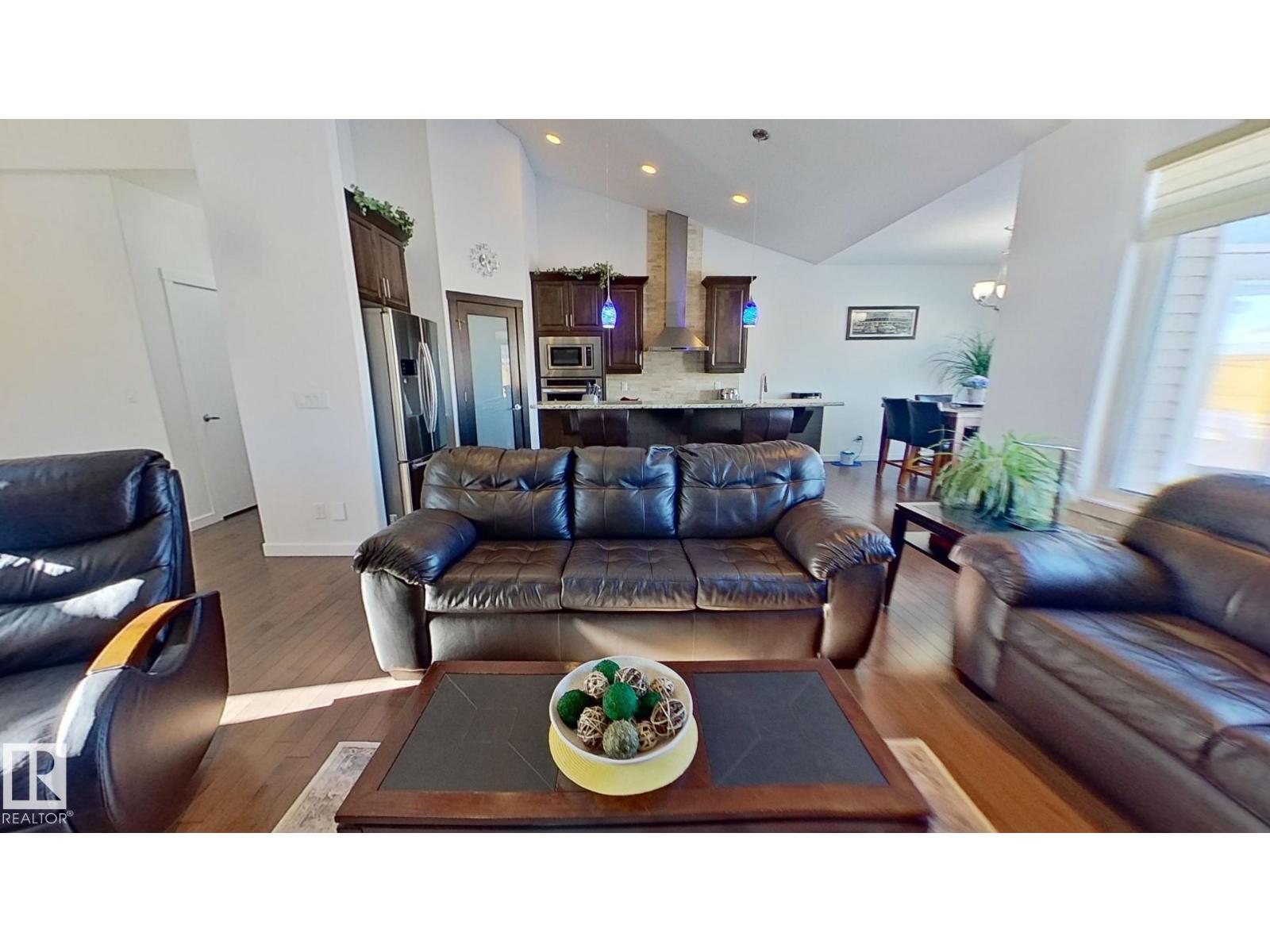 25 Nault Crescent, St. Albert, Alberta  T8N 4H8 - Photo 4 - E4486215