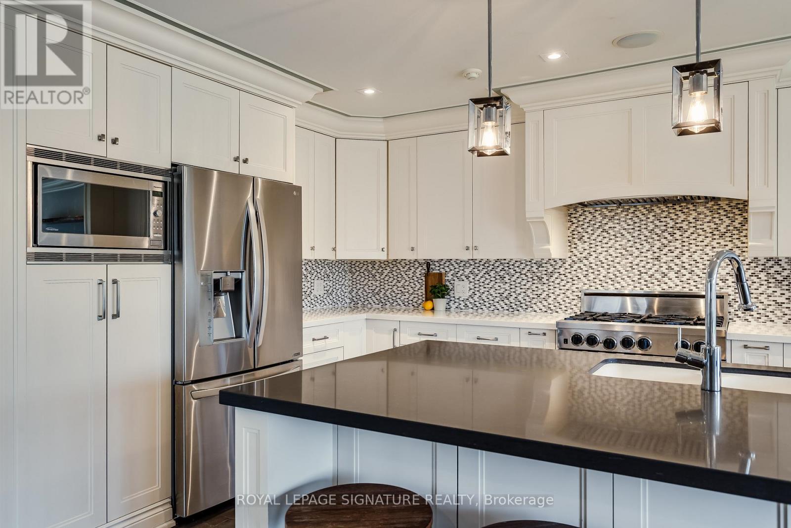 181 Elder Street, Toronto, Ontario  M3H 5H3 - Photo 11 - C13096120