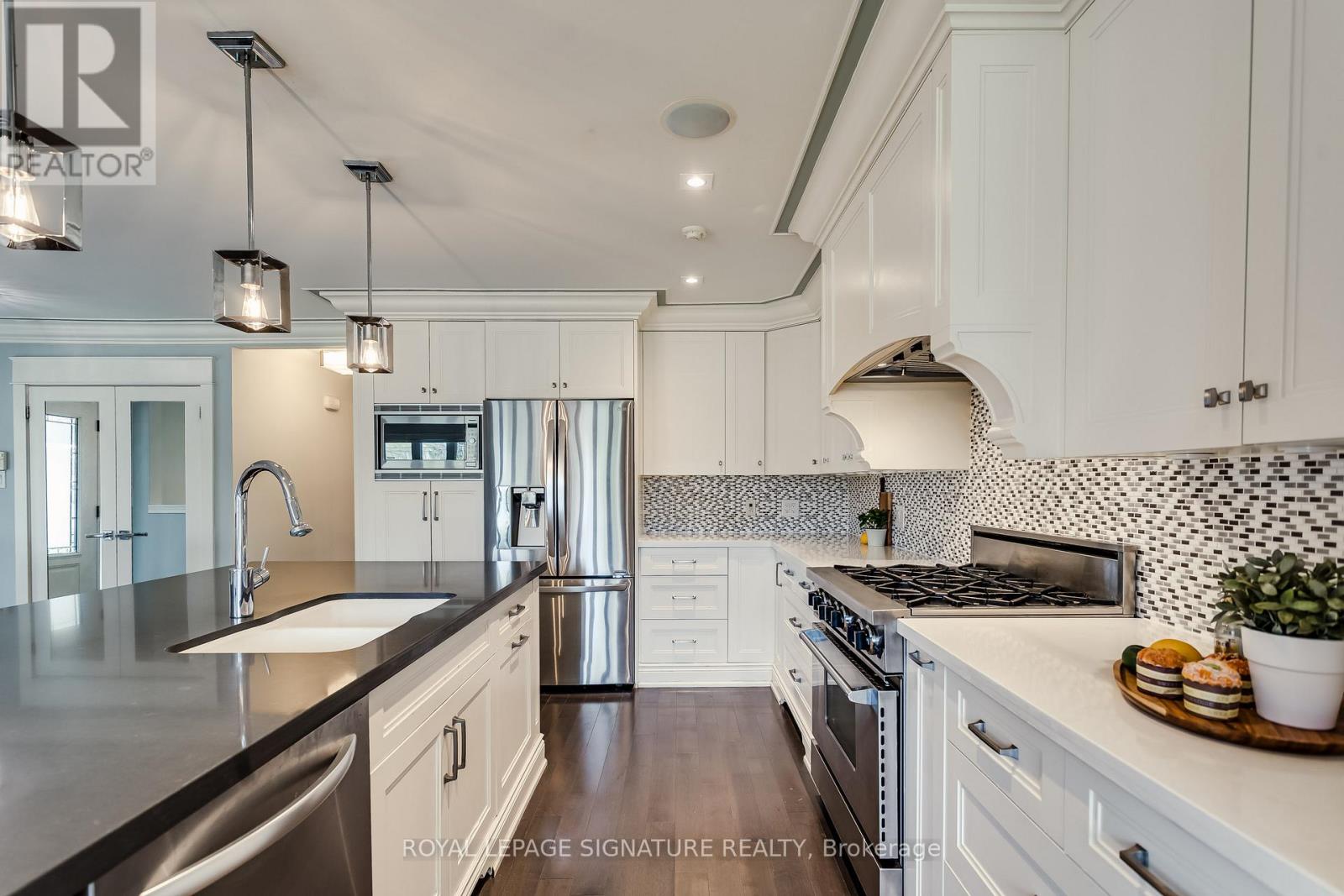 181 Elder Street, Toronto, Ontario  M3H 5H3 - Photo 13 - C13096120