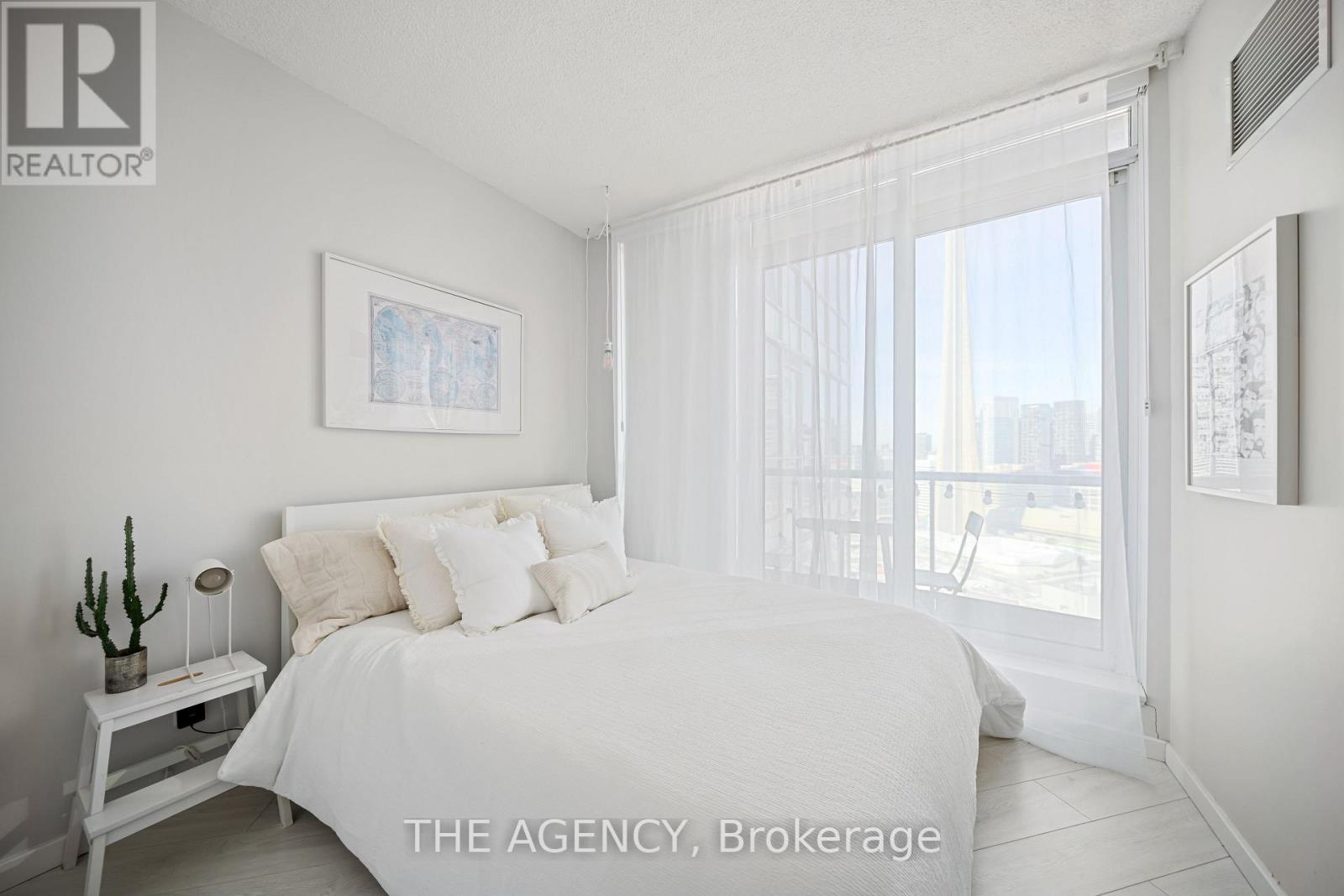 3313 - 208 Queens Quay W, Toronto, Ontario  M5J 2Y5 - Photo 6 - C13096180